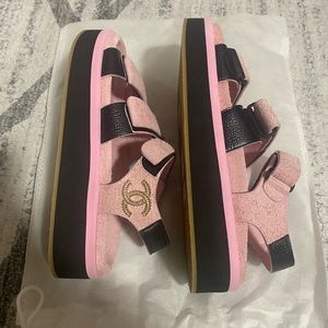 Chanel interlocking cc sandals